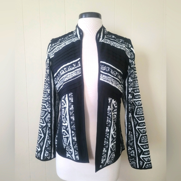 Chico's Size 0 Jacket/ Coat Black & White Multi Pattern - Picture 1 of 4